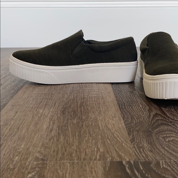 Fabletics Pier Platform Slip Ons - Picture 3 of 4
